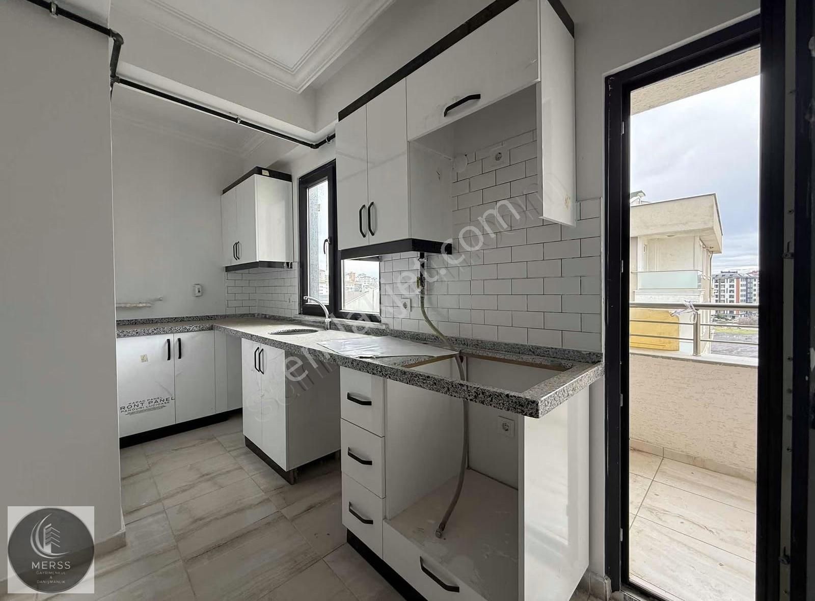 Sultanbeyli Mimarsinan Da İki 4+2 Üst Dubleks Daire Satılıktır - Görsel 4