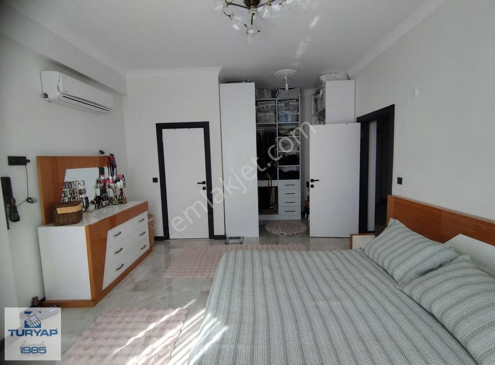 Yalova Merkez İki Bloklu Site İçerisinde Bahçe Dubleksi - Görsel 10