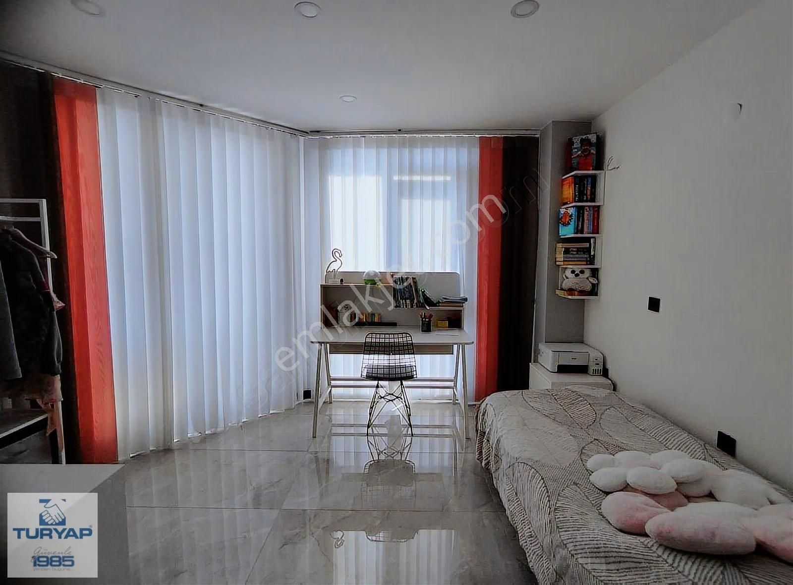 Yalova Merkez İki Bloklu Site İçerisinde Bahçe Dubleksi - Görsel 21