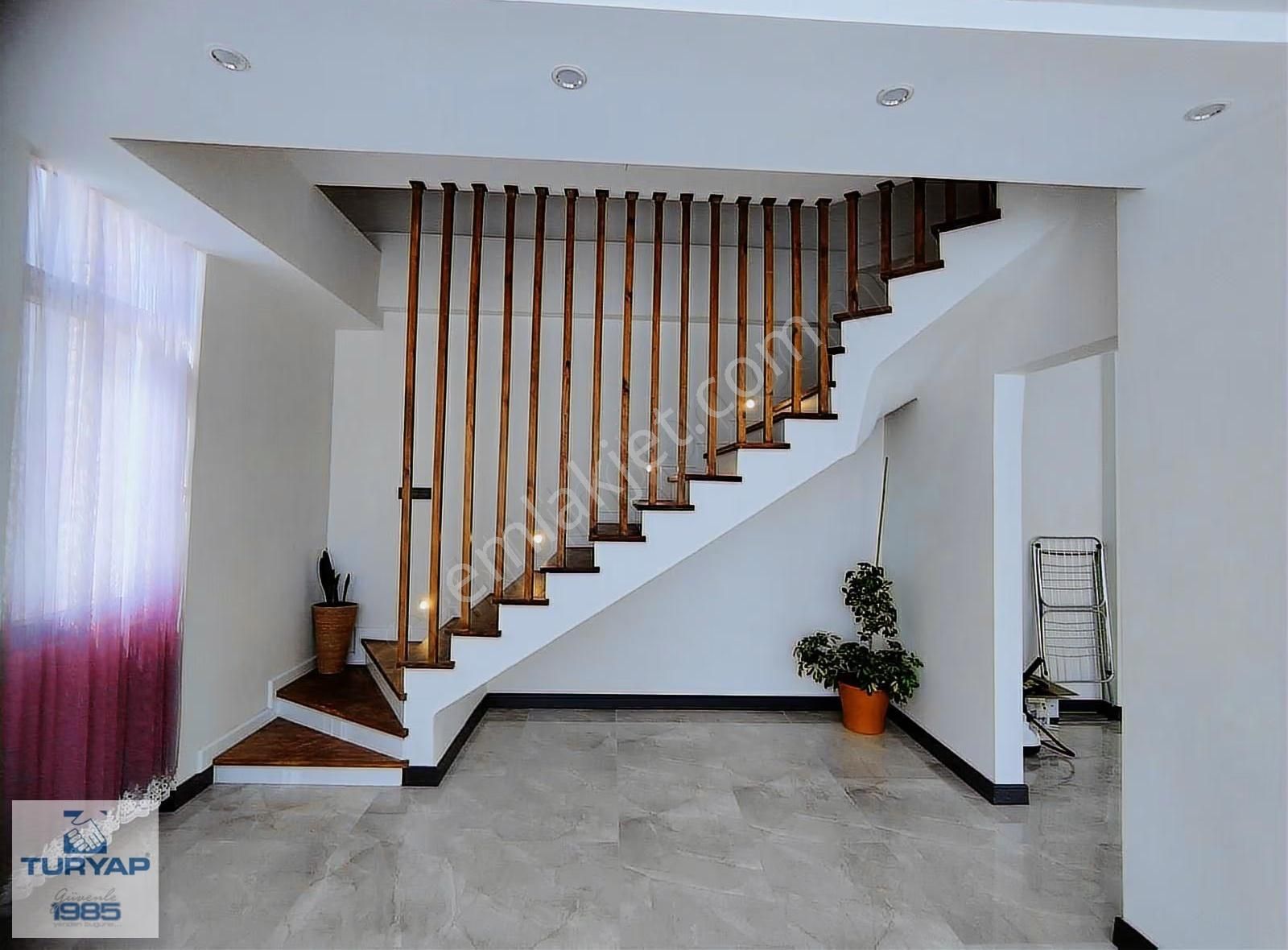 Yalova Merkez İki Bloklu Site İçerisinde Bahçe Dubleksi - Görsel 19