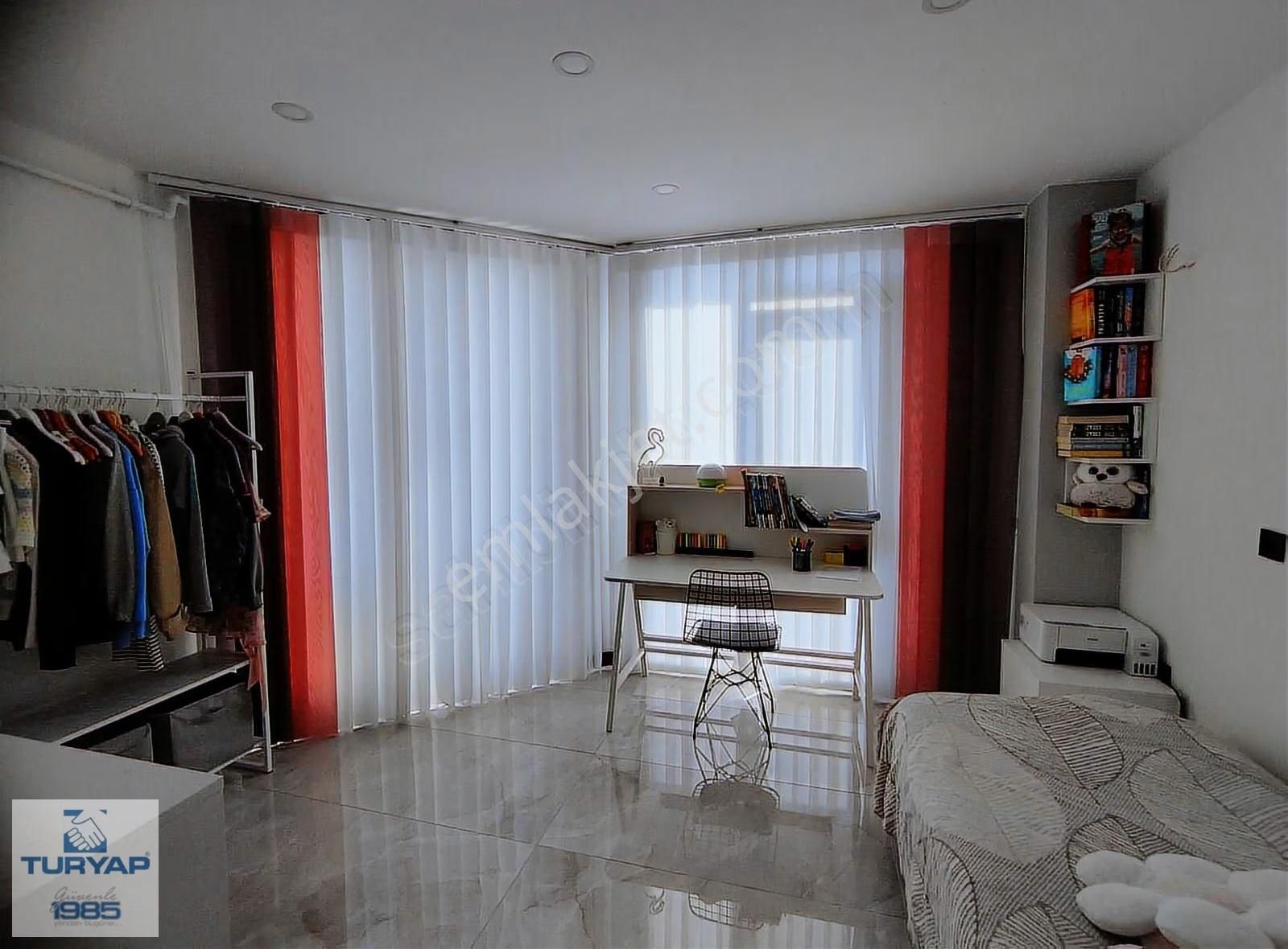 Yalova Merkez İki Bloklu Site İçerisinde Bahçe Dubleksi - Görsel 13