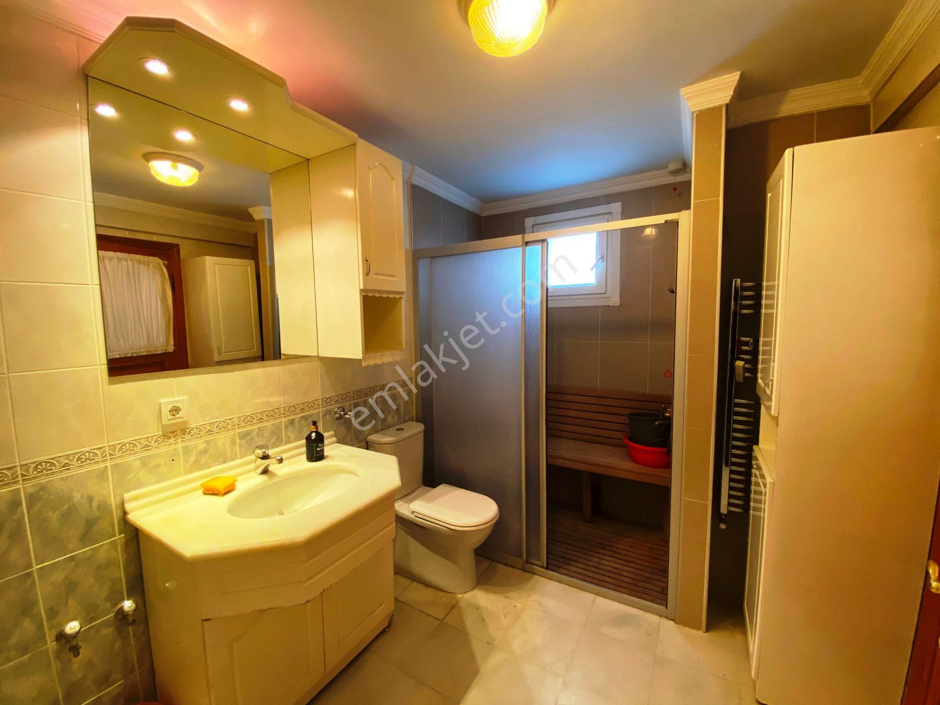 Erenköy Marmaray Yakını Gömme Dolaplı 2 Wc'li Arakat Kiralık 3+1 - Görsel 23