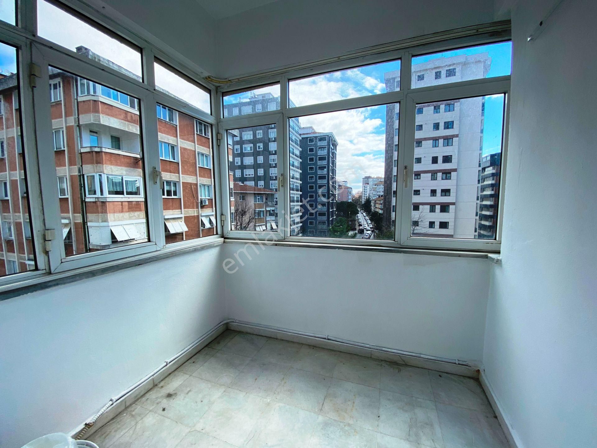 Erenköy Marmaray Yakını Gömme Dolaplı 2 Wc'li Arakat Kiralık 3+1 - Görsel 27