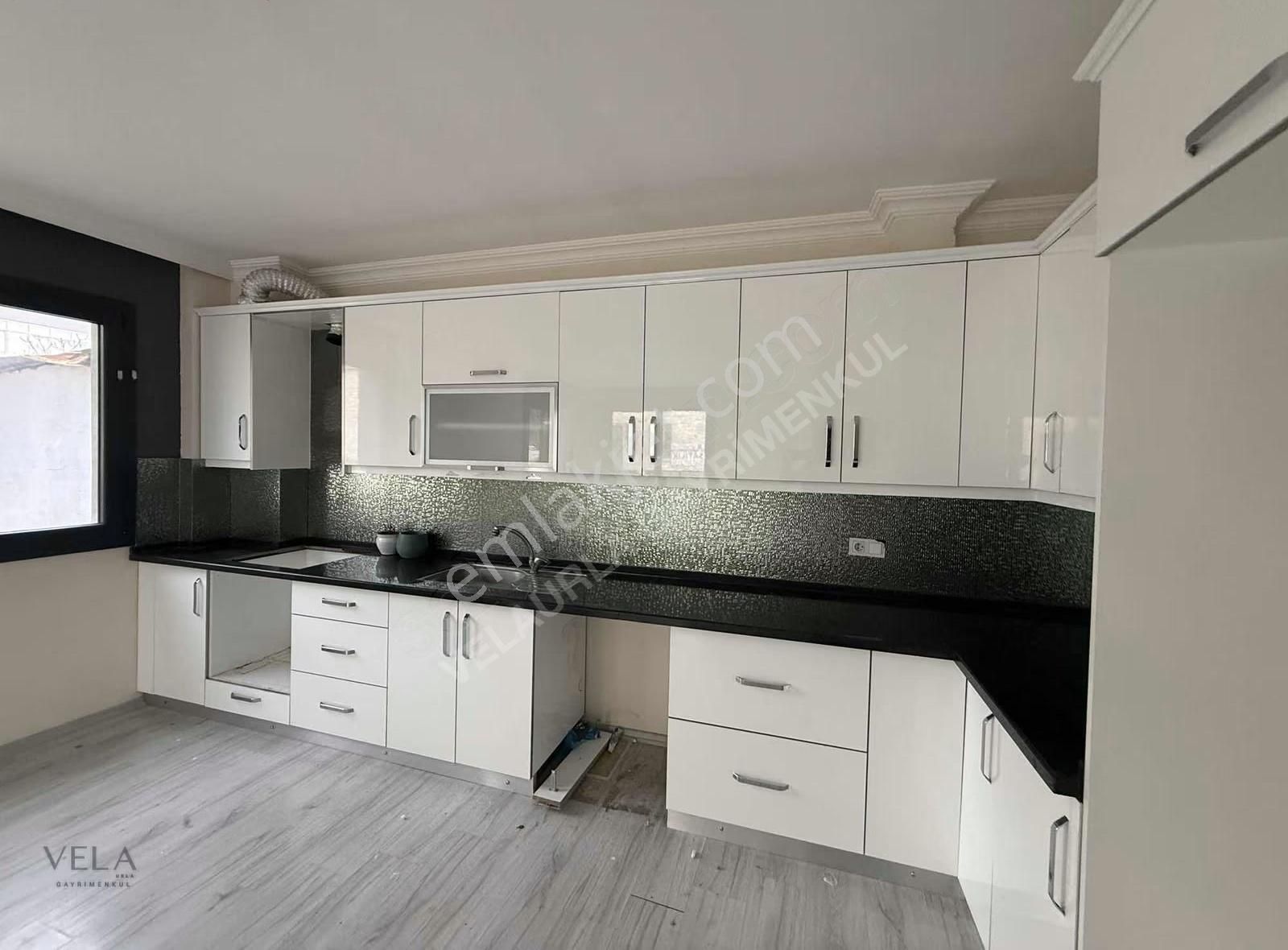 Urla Merkez'de Kiralık 2,5+1 Daire - Görsel 8