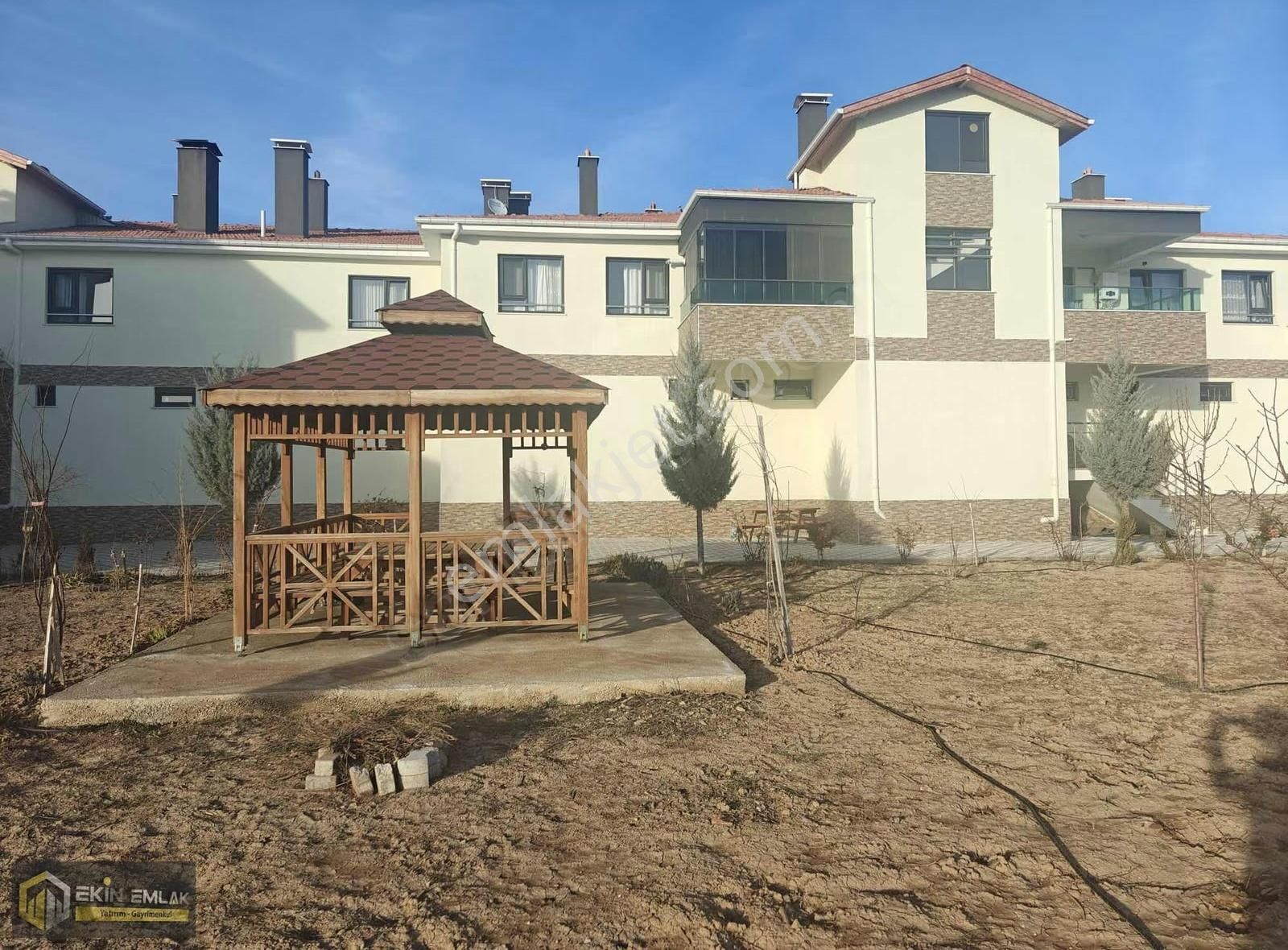 Karatay Saraçoğlu Center'da Satılık 3+1 Lüks Daire