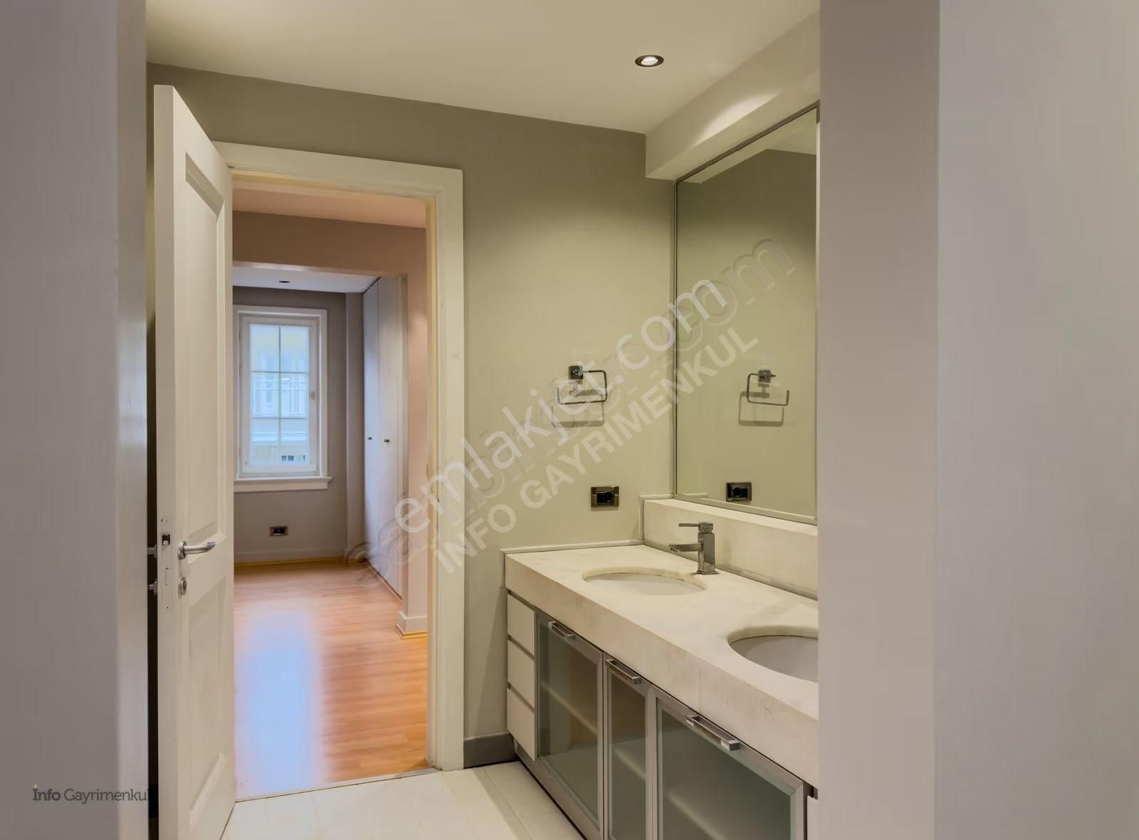 Kemer Country'de Tek Yetkili 4+2 Müstakil Havuzlu Satılık Villa - Görsel 10