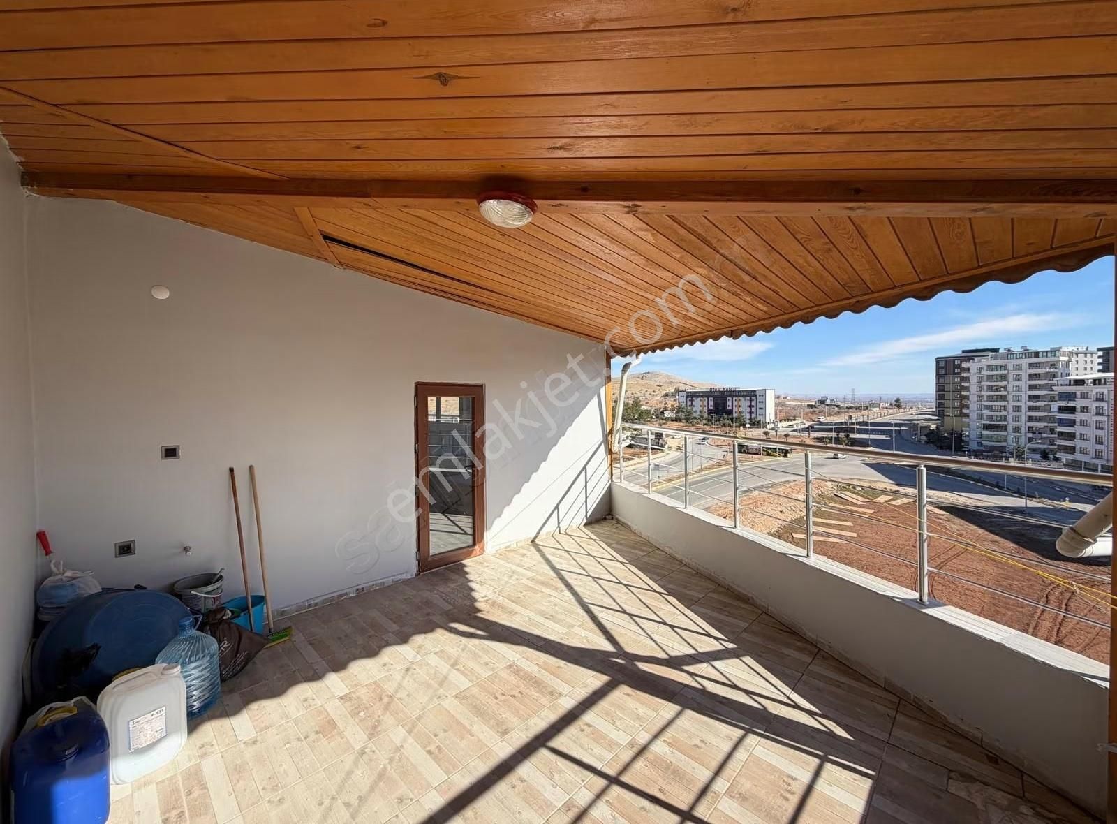 Cadde 17 Emlaktan 4+2 Masrafsız Manzaralı Dublex - Görsel 17