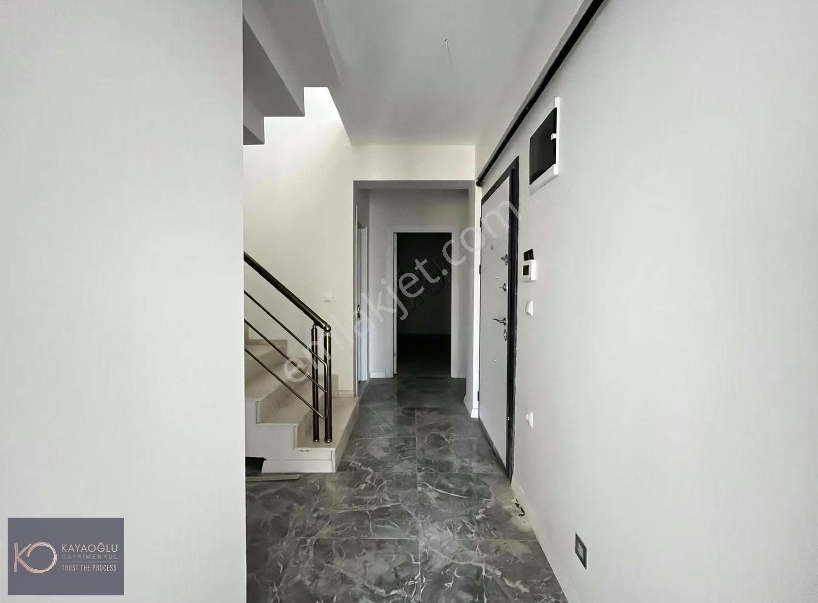 İzban'a Yürüme Mesafesinde Deniz Manzaralı Satılık 3+1 Dubleks - Görsel 20