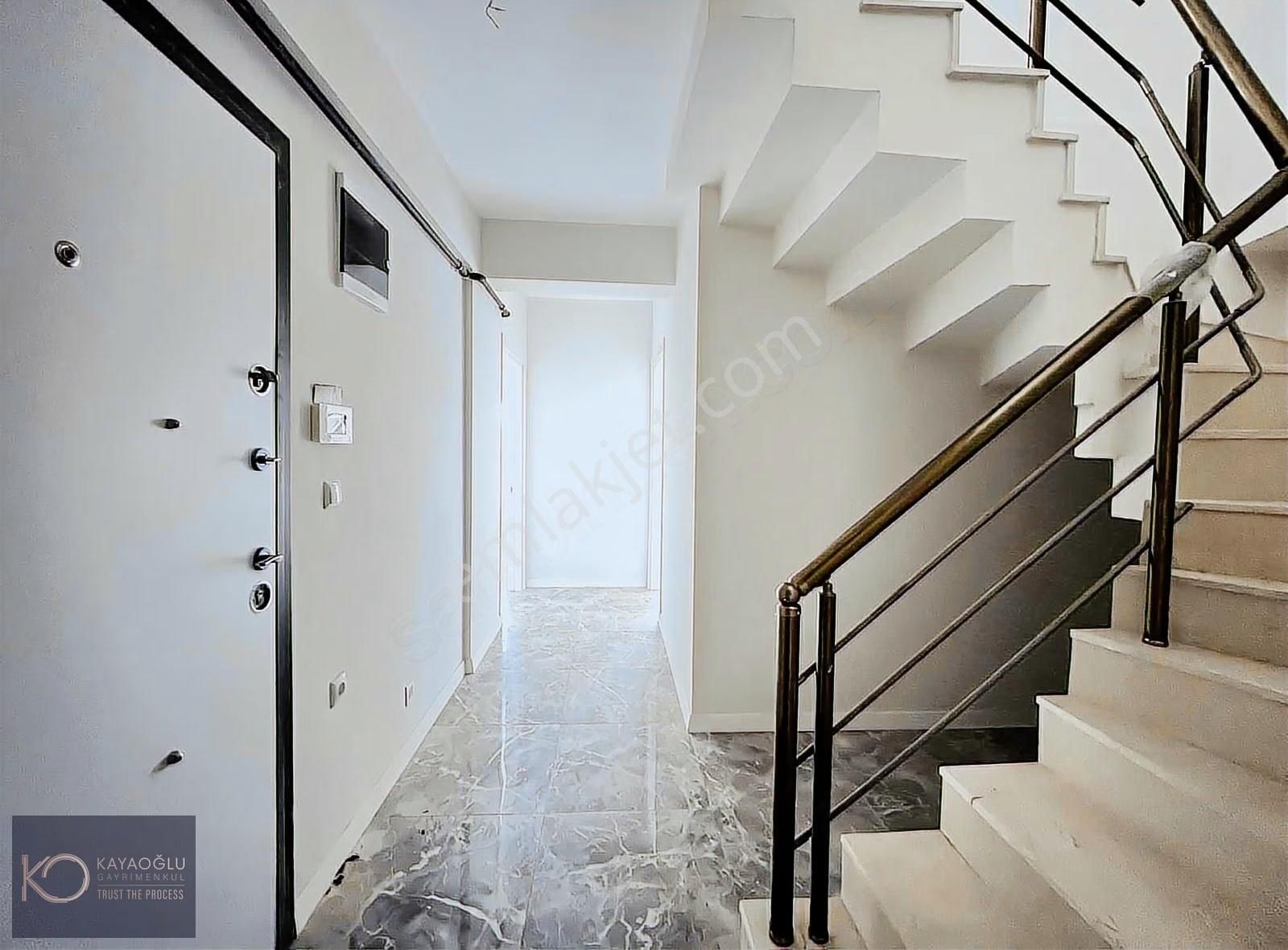 İzban'a Yürüme Mesafesinde Deniz Manzaralı Satılık 3+1 Dubleks - Görsel 27