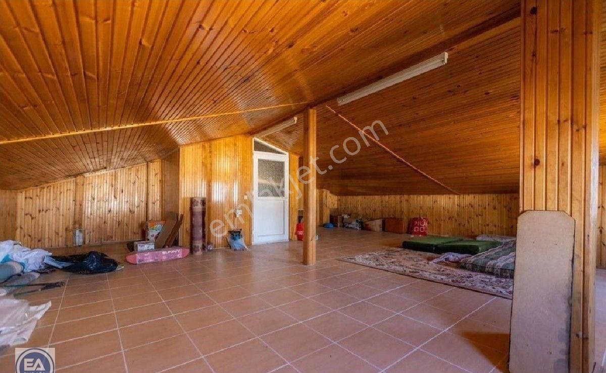 Kuşadası'nda Denize Yakın 4+1 Büyük Bahçeli Satılık - Görsel 10