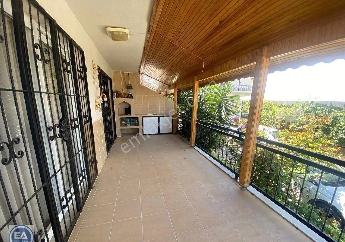 Kuşadası'nda Denize Yakın 4+1 Büyük Bahçeli Satılık - Görsel 7