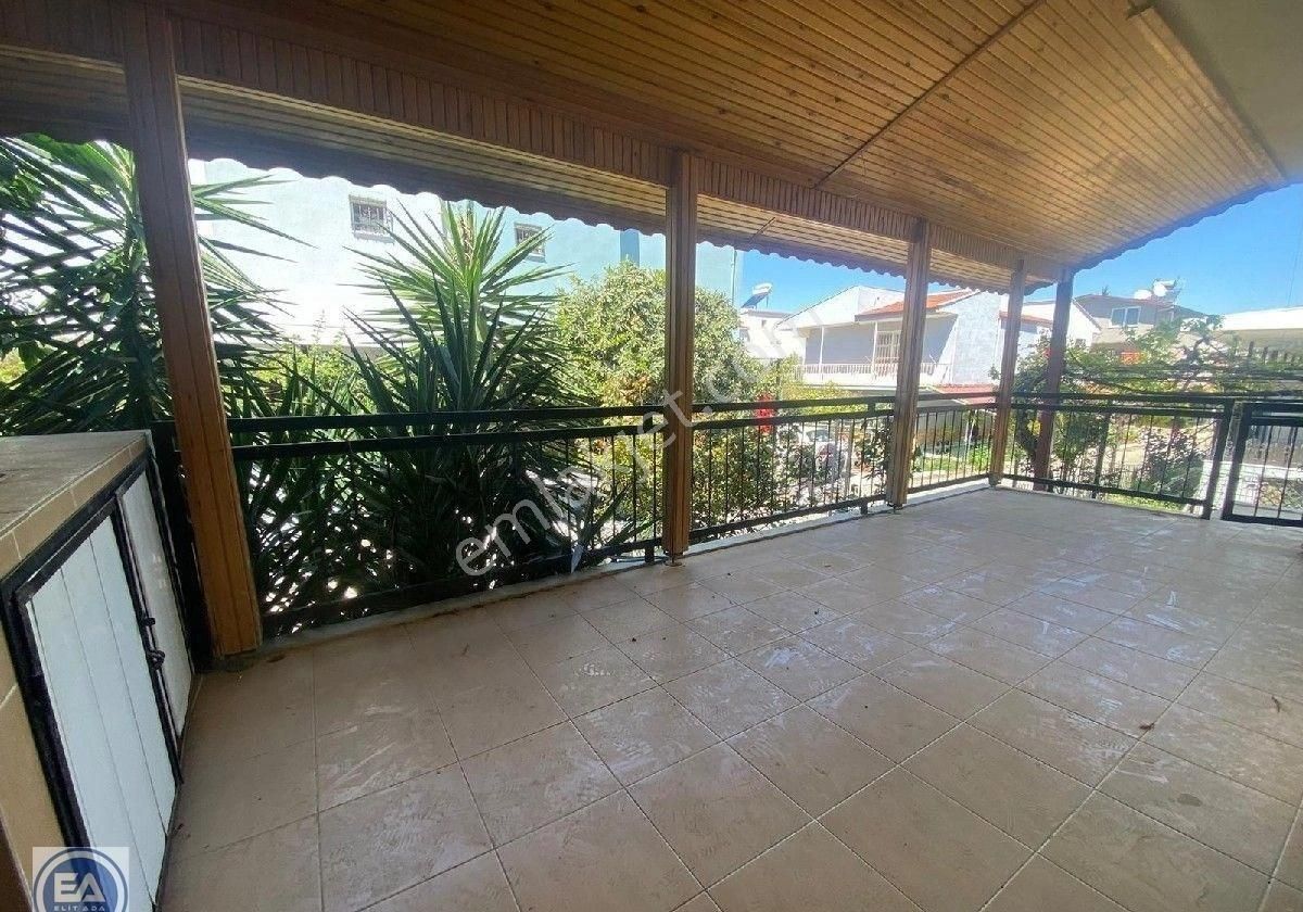 Kuşadası'nda Denize Yakın 4+1 Büyük Bahçeli Satılık - Görsel 11