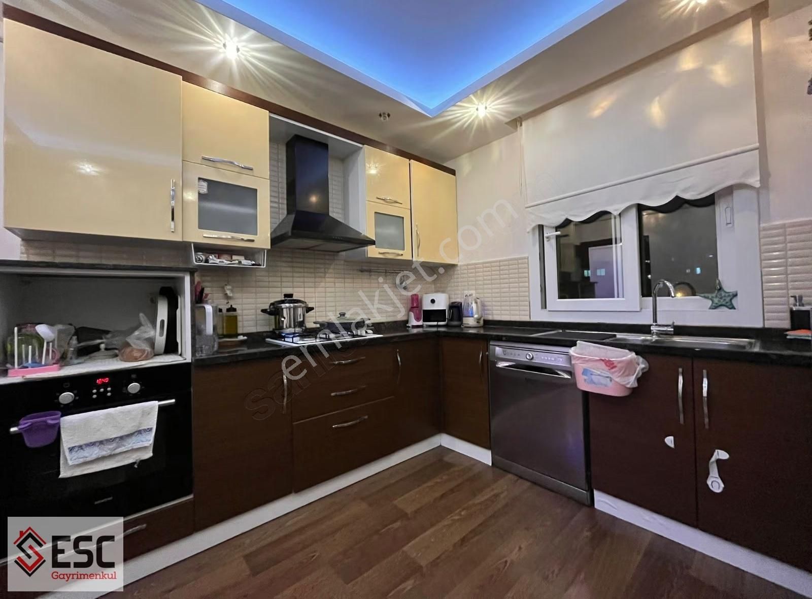 Esc'den Akdeniz Mh'de Haftanın Fırsat 3+1 Satılık Daire Esc2362