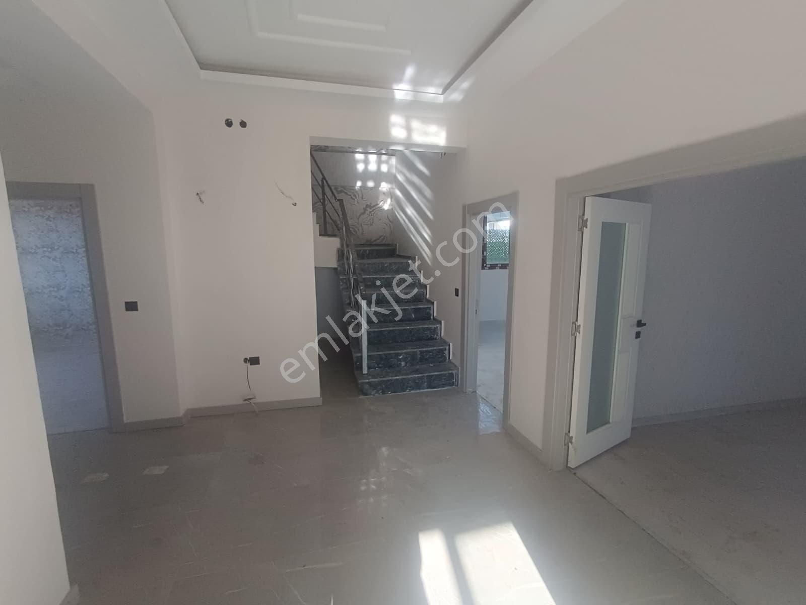 450 Evler De Satılık 6+1 Tripleks Villa - Görsel 3
