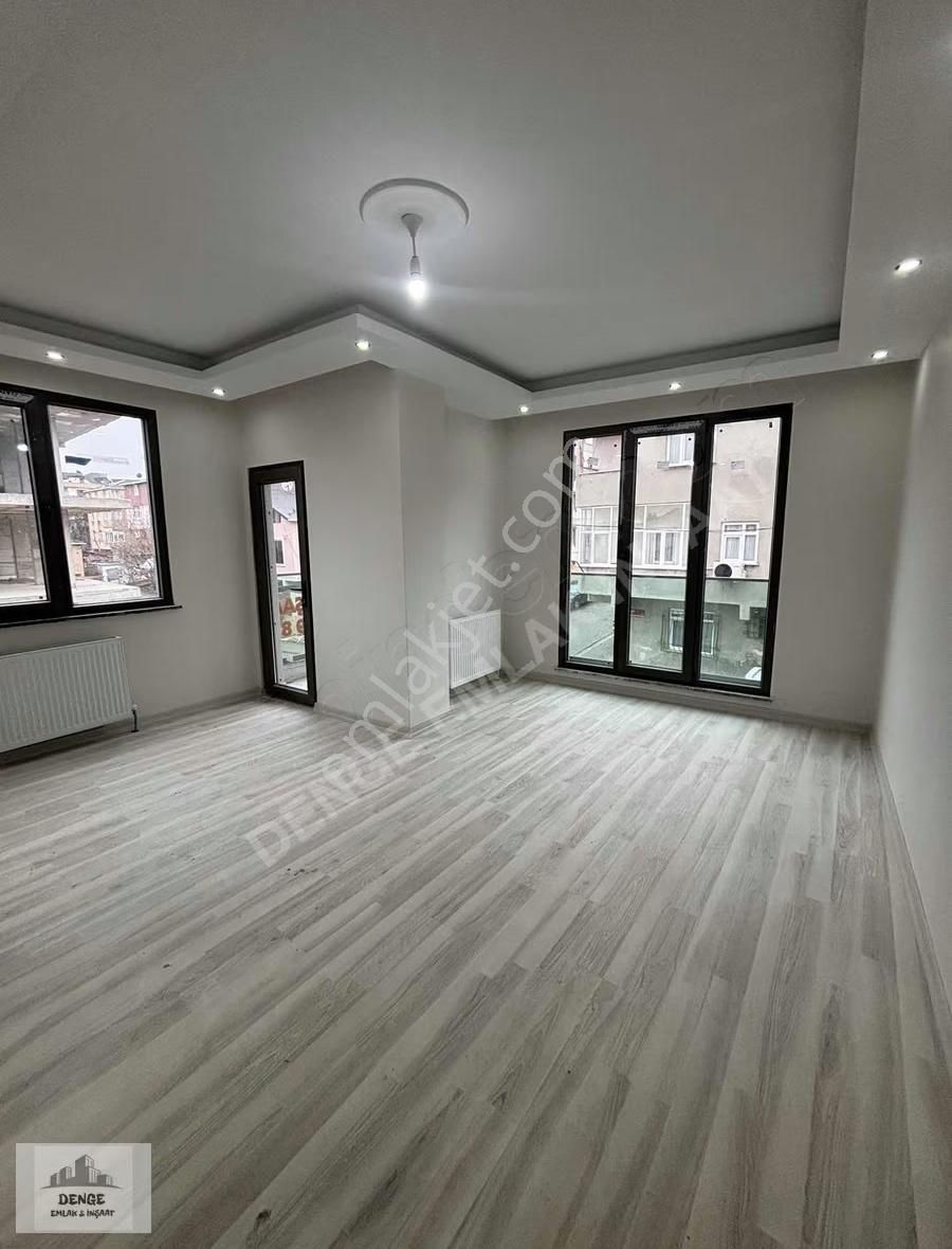 Sancaktepe Yenidoğan Mevlana Mahalesinde Satılık 2+1 Ara Kat