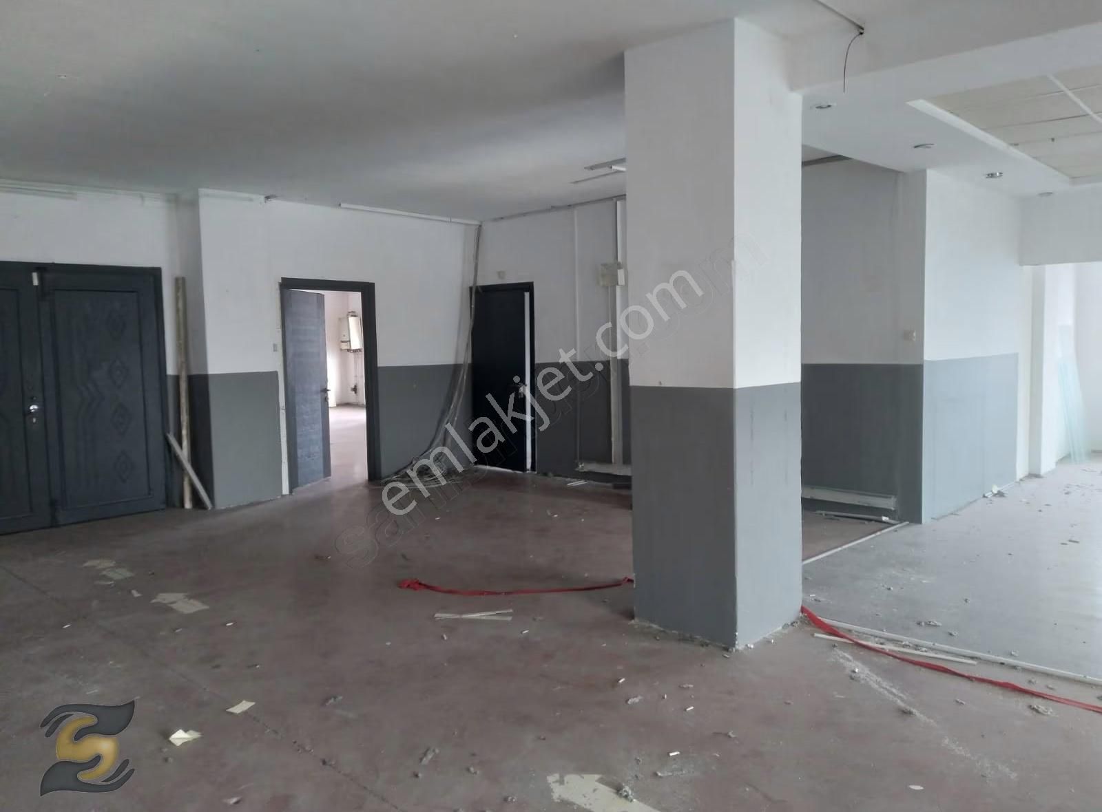 E5'e 500 Metre Mesafede 400 M2 İmalathaneye Uygun Atölye !! - Görsel 3