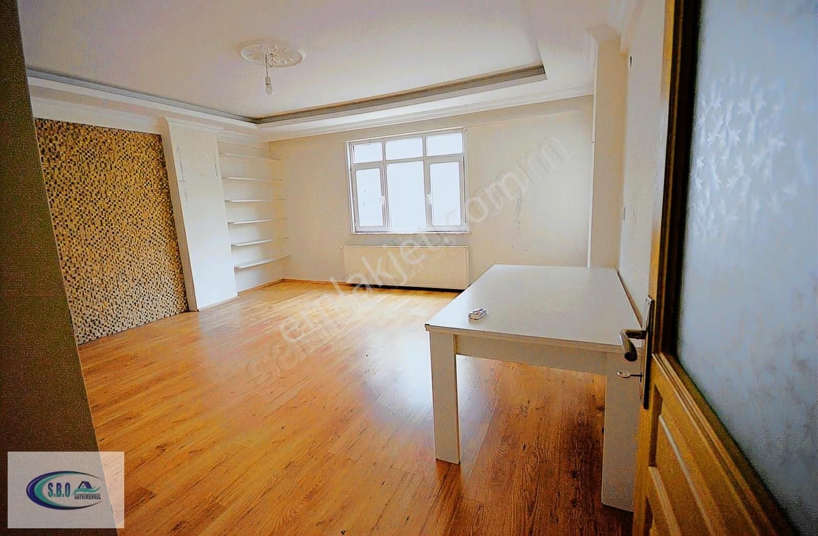 Kiralık 2+1 Merkezi Konumda 120 M² Lüks Daire