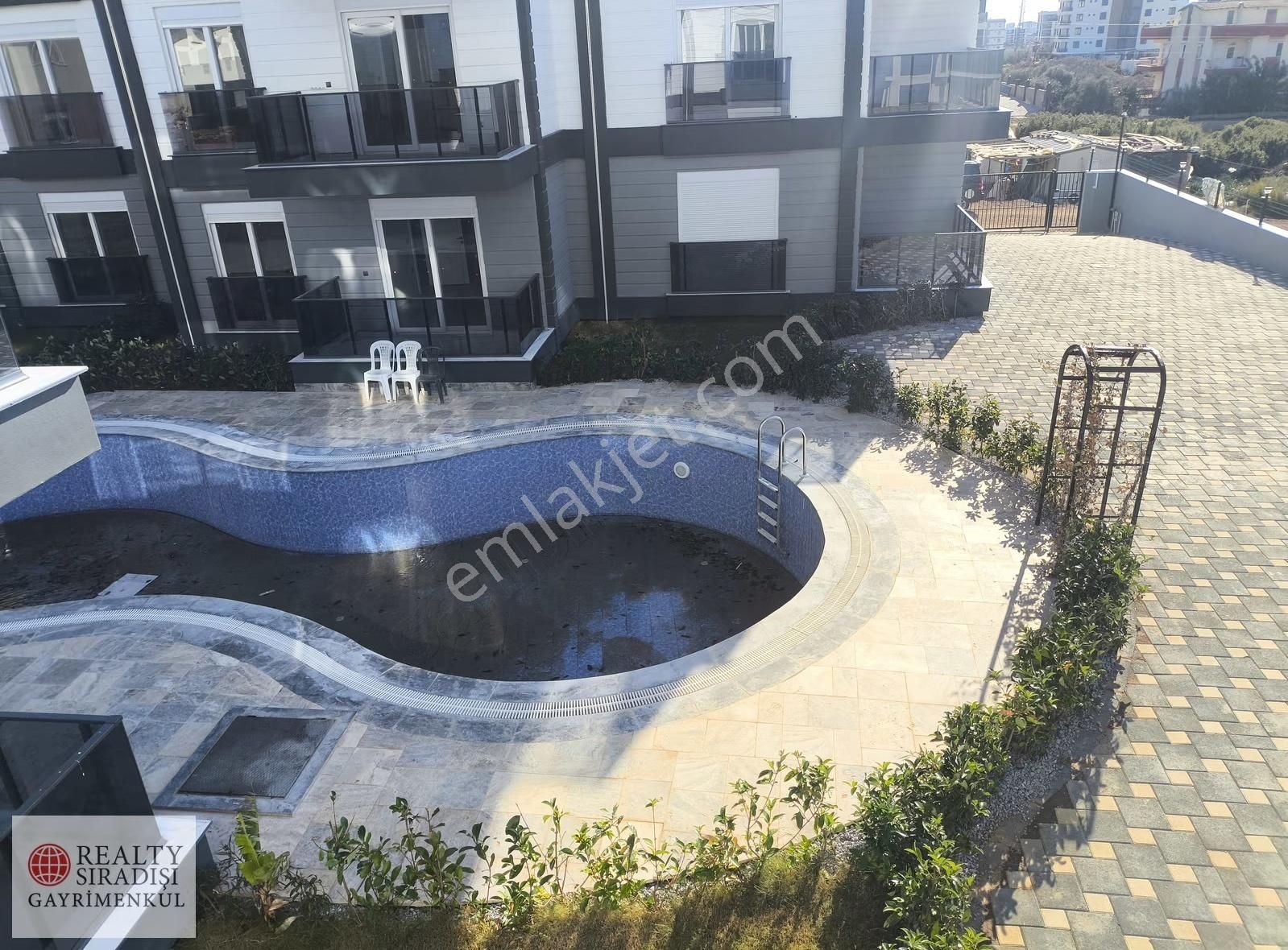 Sıradışı'ndan Site İçerisinde Satılık 2+1 Güney Cephe Köşe Daire - Görsel 10
