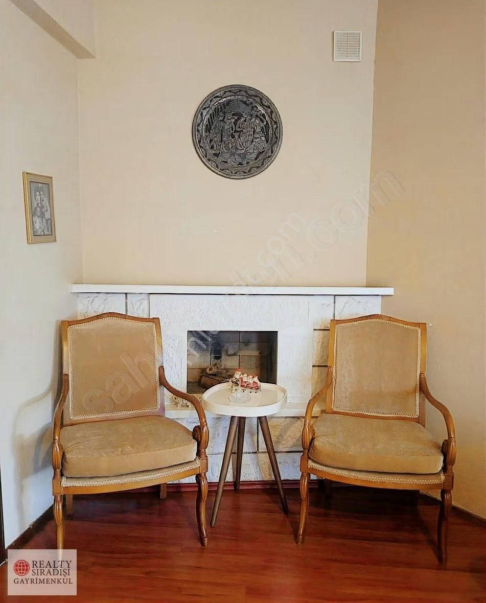 Sıradışından Antalya Çarşıda Geniş Ferah Satılık 3+1 Daire..