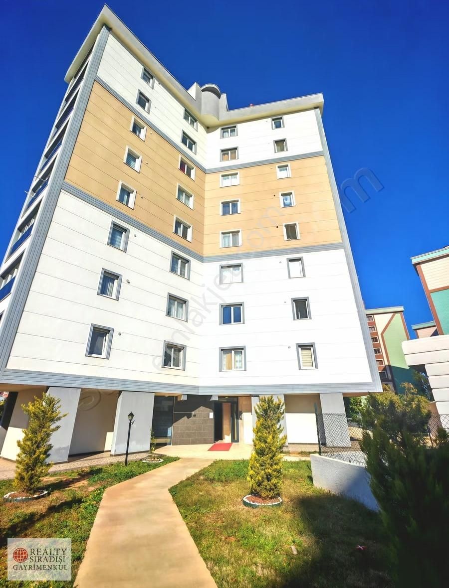 Yuvamkent Sitesinde Sıfır Eşyalı Amerikan Mutfaklı Havuzlu 1+1