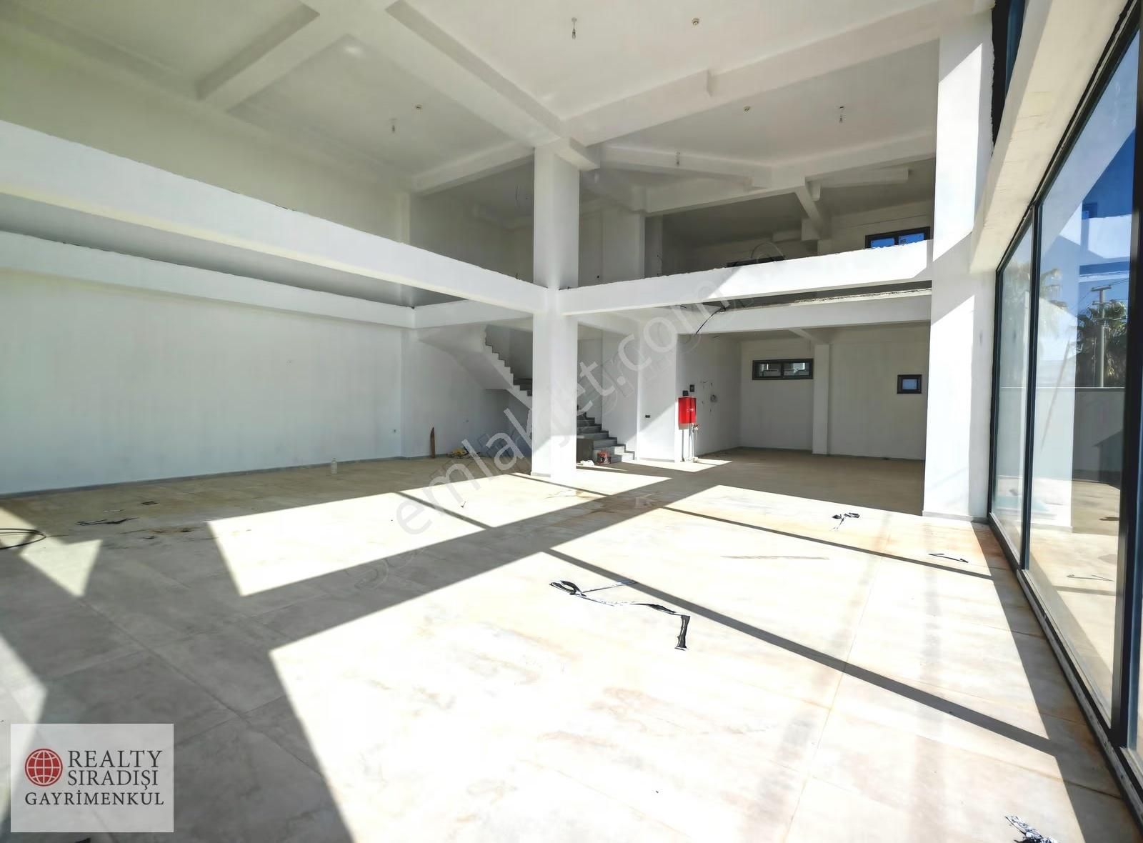 Altıntaş'ta Kardeşkentler 2 30 Luk Yolun Ortasında 750 M2 Dükkan - Görsel 2