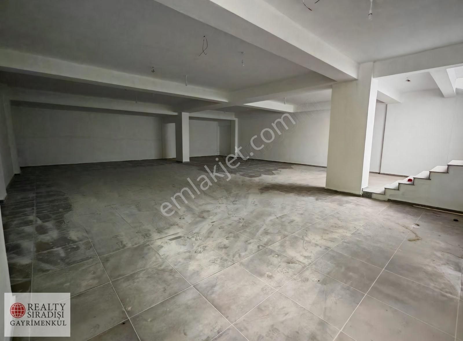 Altıntaş'ta Kardeşkentler 2 30 Luk Yolun Ortasında 750 M2 Dükkan - Görsel 7