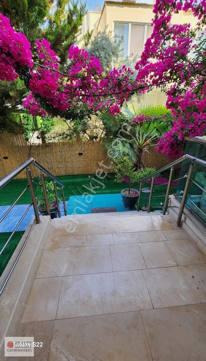 Lara Sahil Bandına 2. Parsel Geniş Eşyalı Arakat 1+1 Daire - Görsel 2