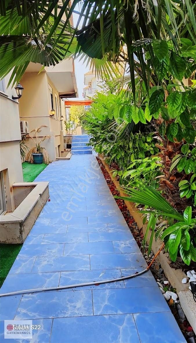 Lara Sahil Bandına 2. Parsel Geniş Eşyalı Arakat 1+1 Daire - Görsel 11