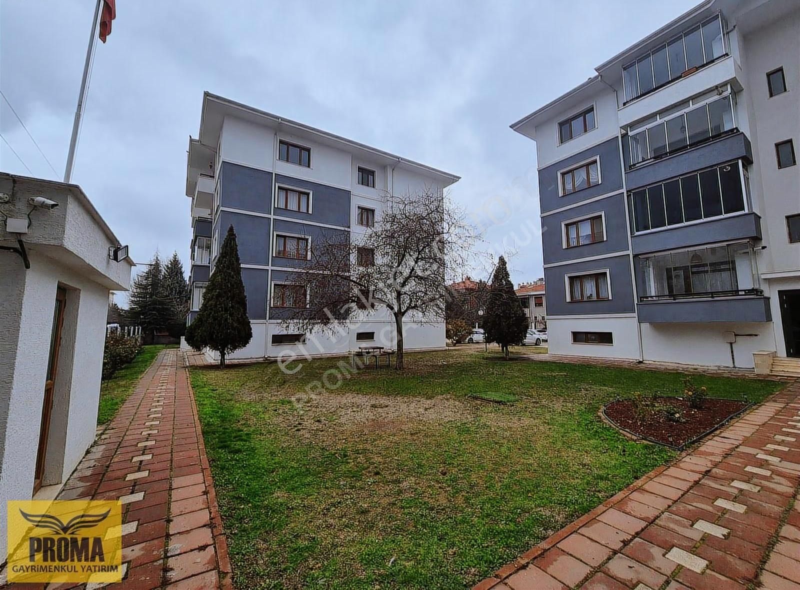 Proma'dan Batıkent Çift Balkonlu Asansörlü Çok Geniş 3+1 Kiralık