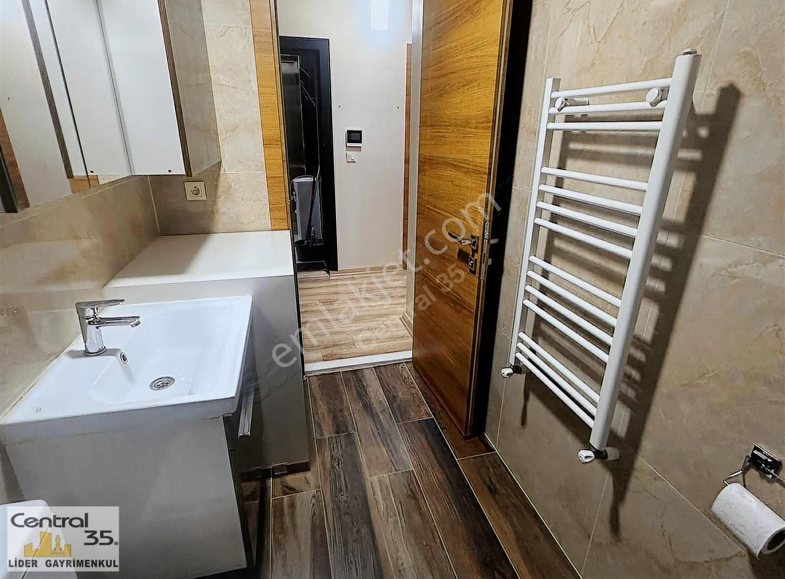 Central35 Lider'den Şirinyer 78 M2 2+1 D.gaz Asansör Arakat - Görsel 2