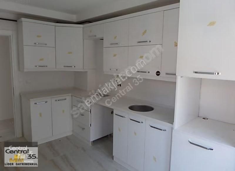Central35 Lider Menderes Mh Brüt 90m2 2+1 Asansör D.gaz Kiracılı