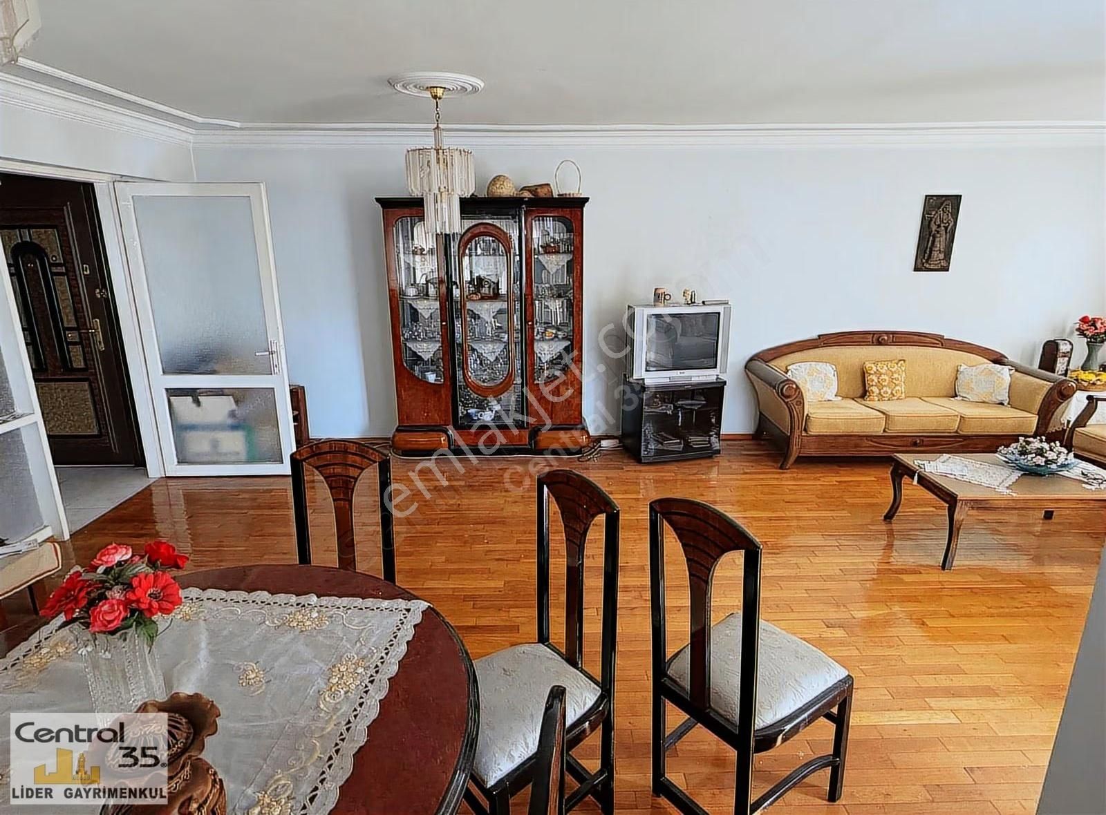 Central 35 Üçkuyular 125 M2 3+1 Arakat Merkezi Isıtma 3 Cephe - Görsel 12