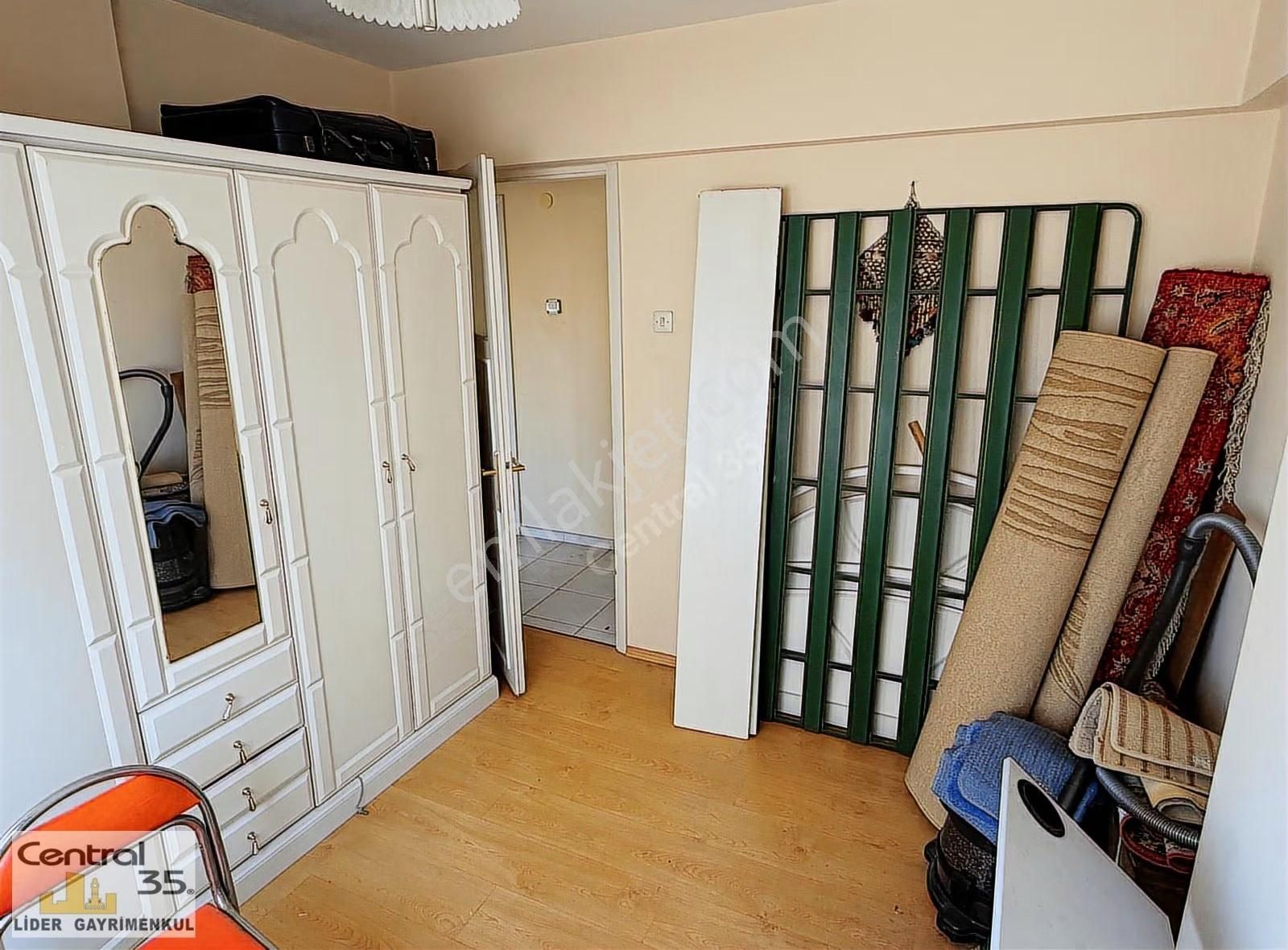 Central 35 Üçkuyular 125 M2 3+1 Arakat Merkezi Isıtma 3 Cephe - Görsel 18