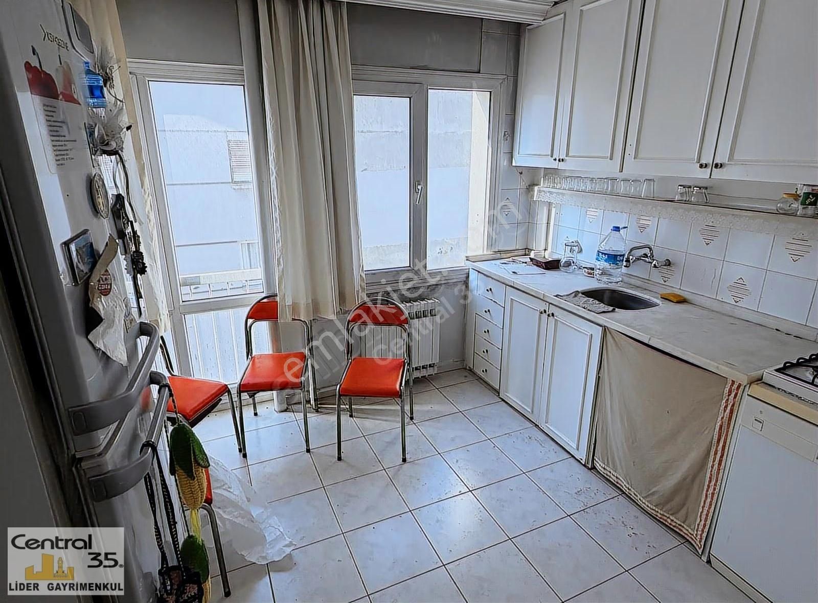 Central 35 Üçkuyular 125 M2 3+1 Arakat Merkezi Isıtma 3 Cephe - Görsel 34