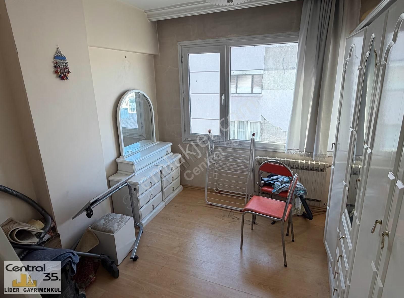 Central 35 Üçkuyular 125 M2 3+1 Arakat Merkezi Isıtma 3 Cephe - Görsel 20