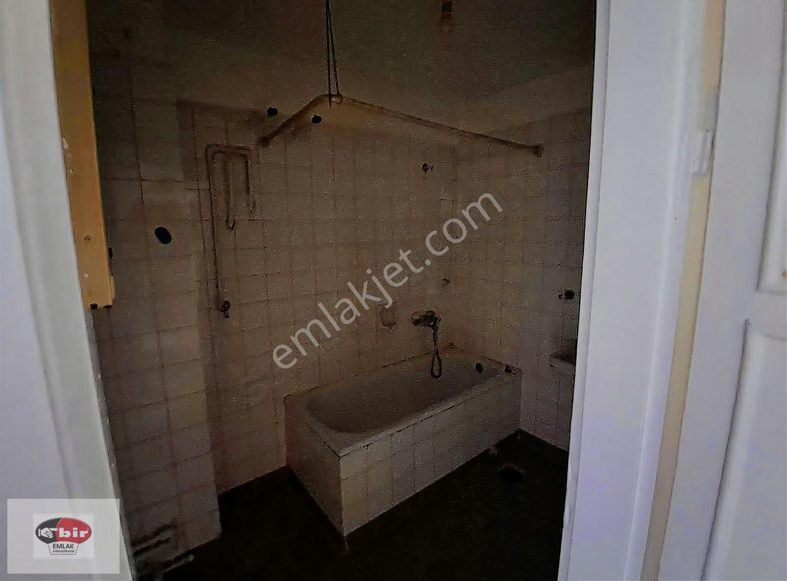 Esat Başak Sokak 3+1 Ara Kat Kiralık Daire - Görsel 14