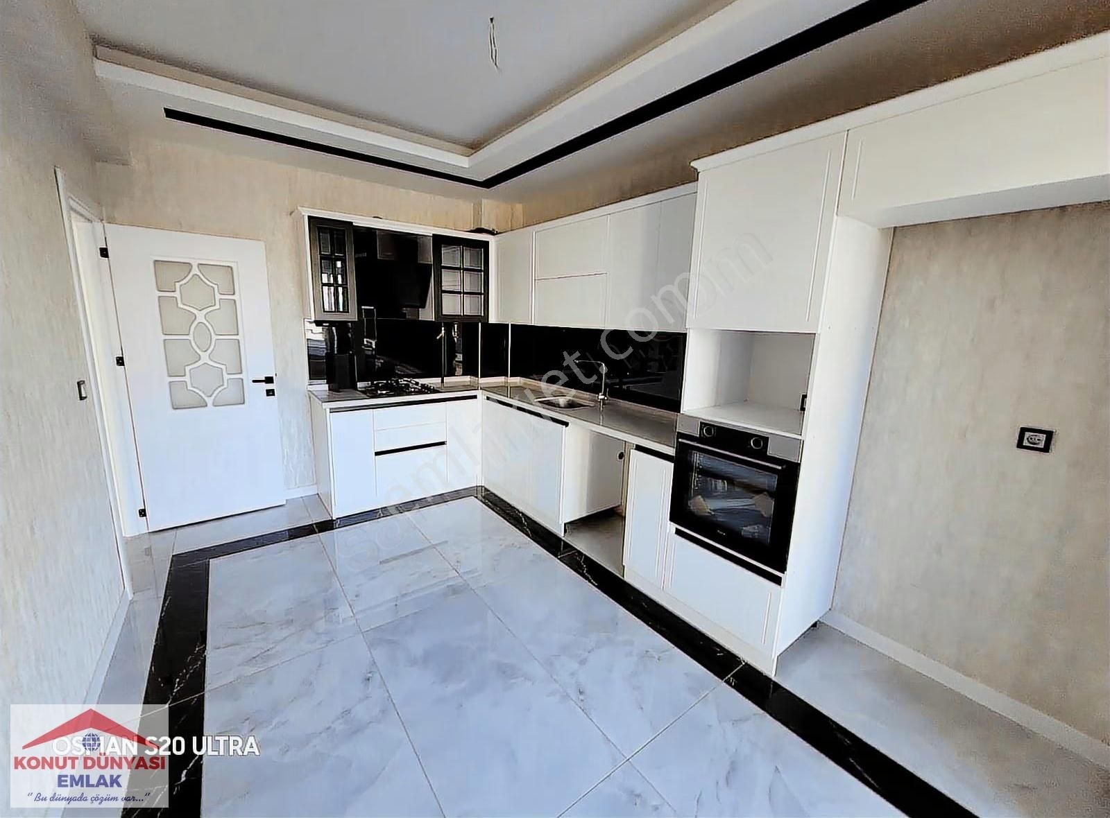 Kosova'da Cadde Cepheli 3.5+1 Ultralüks Sıfır Arakat Ve Sonkat - Görsel 23