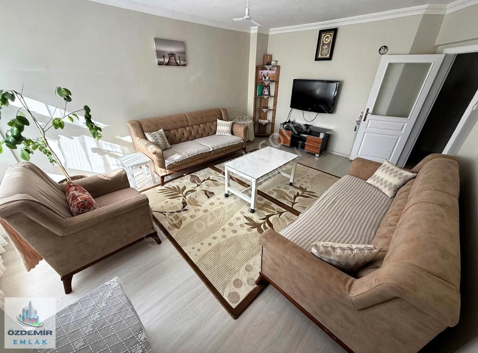 Özdemir Emlak'tan Site İçerisinde Ara Katta Fırsat Daire!!!! - Görsel 2