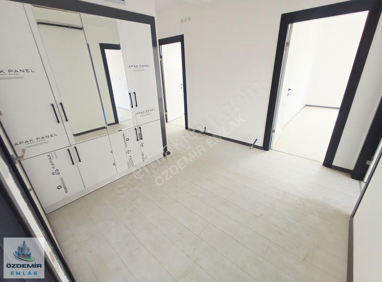 Özdemir Emlak'tan Kıbrısköyünde Site İçerisinde Ara Katta 3+1!!! - Görsel 18