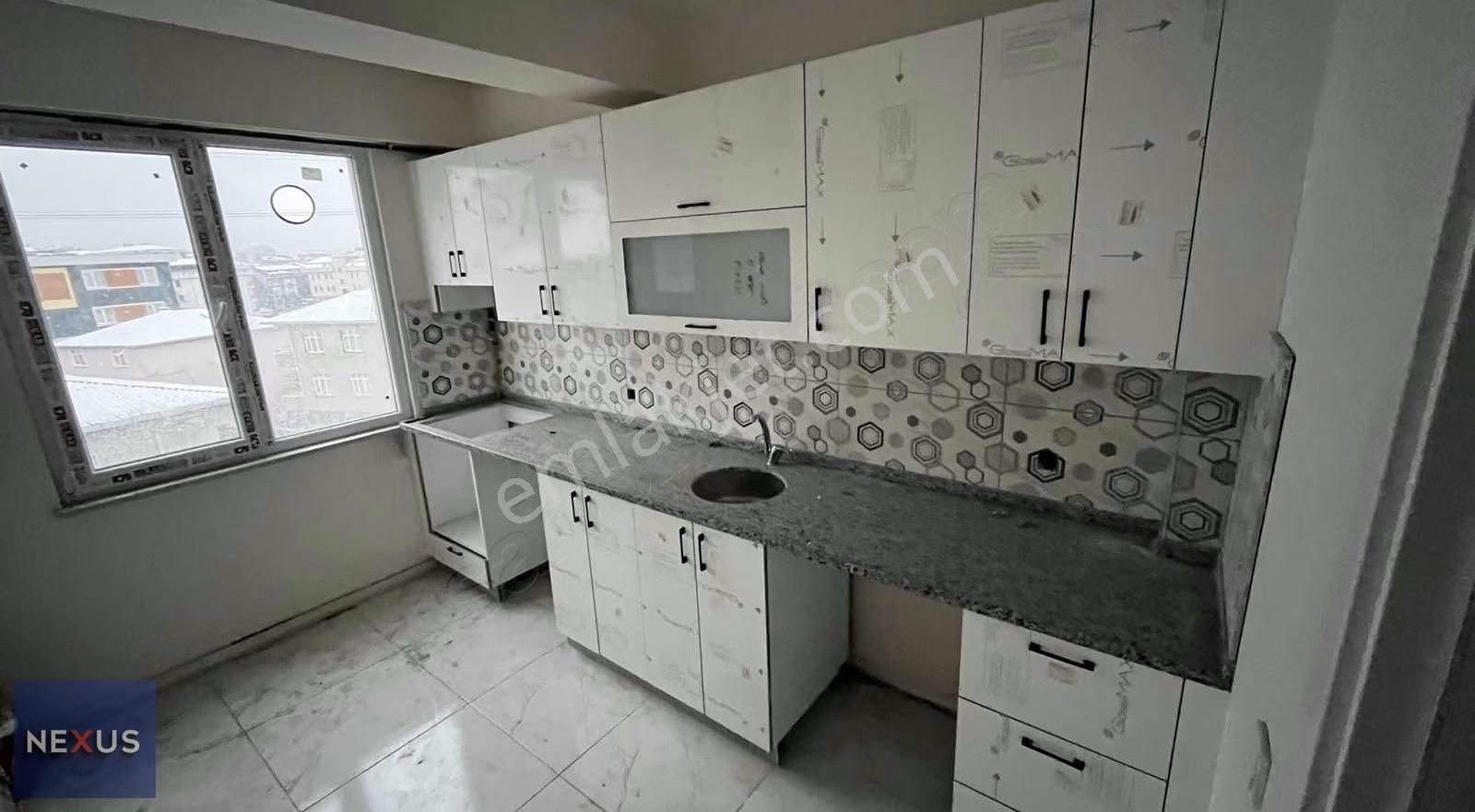 Sultanbeyli Mimar Sinan Mahallesi Kiralık 2+1 Sıfır Daire - Görsel 4