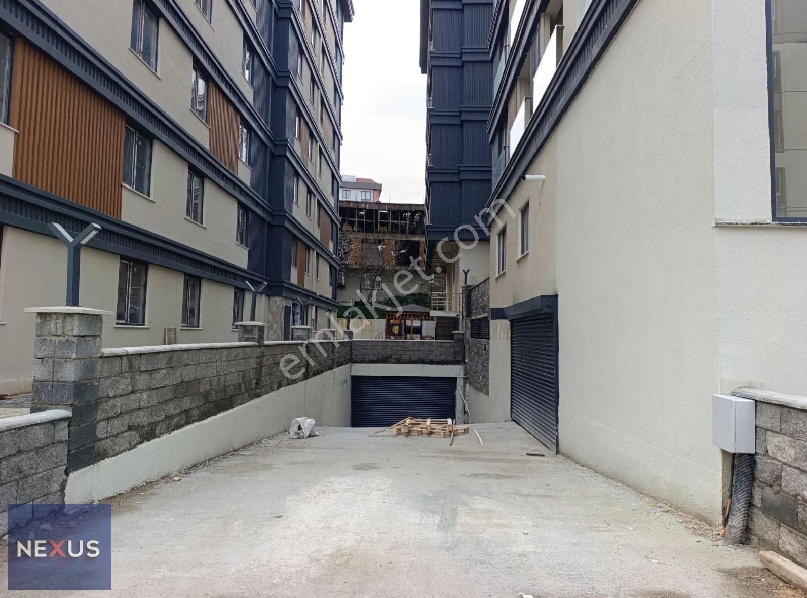 Sultanbeyli'de Butik Sitede Kiralık 3+1 Arakat Geniş Daire - Görsel 11