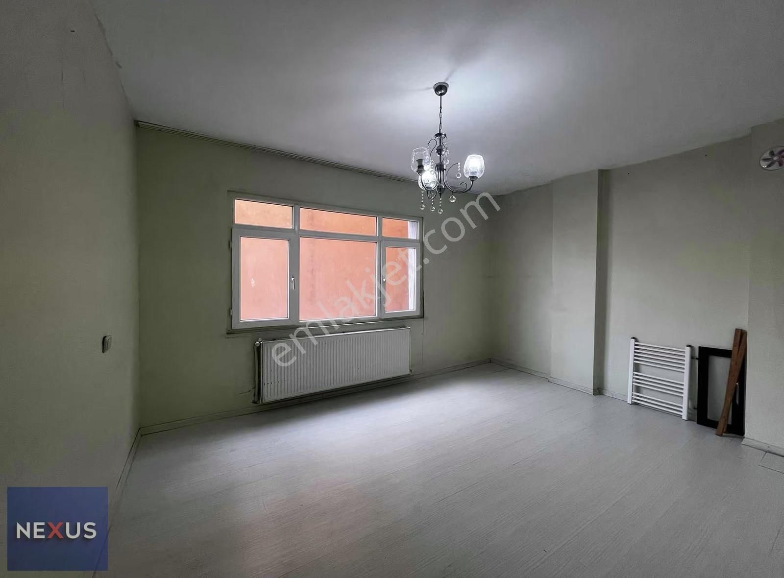 Geniş Arsa Paylı, Yenilenmiş, Çift Cepheli, Balkonlu 2+1 Daire - Görsel 20