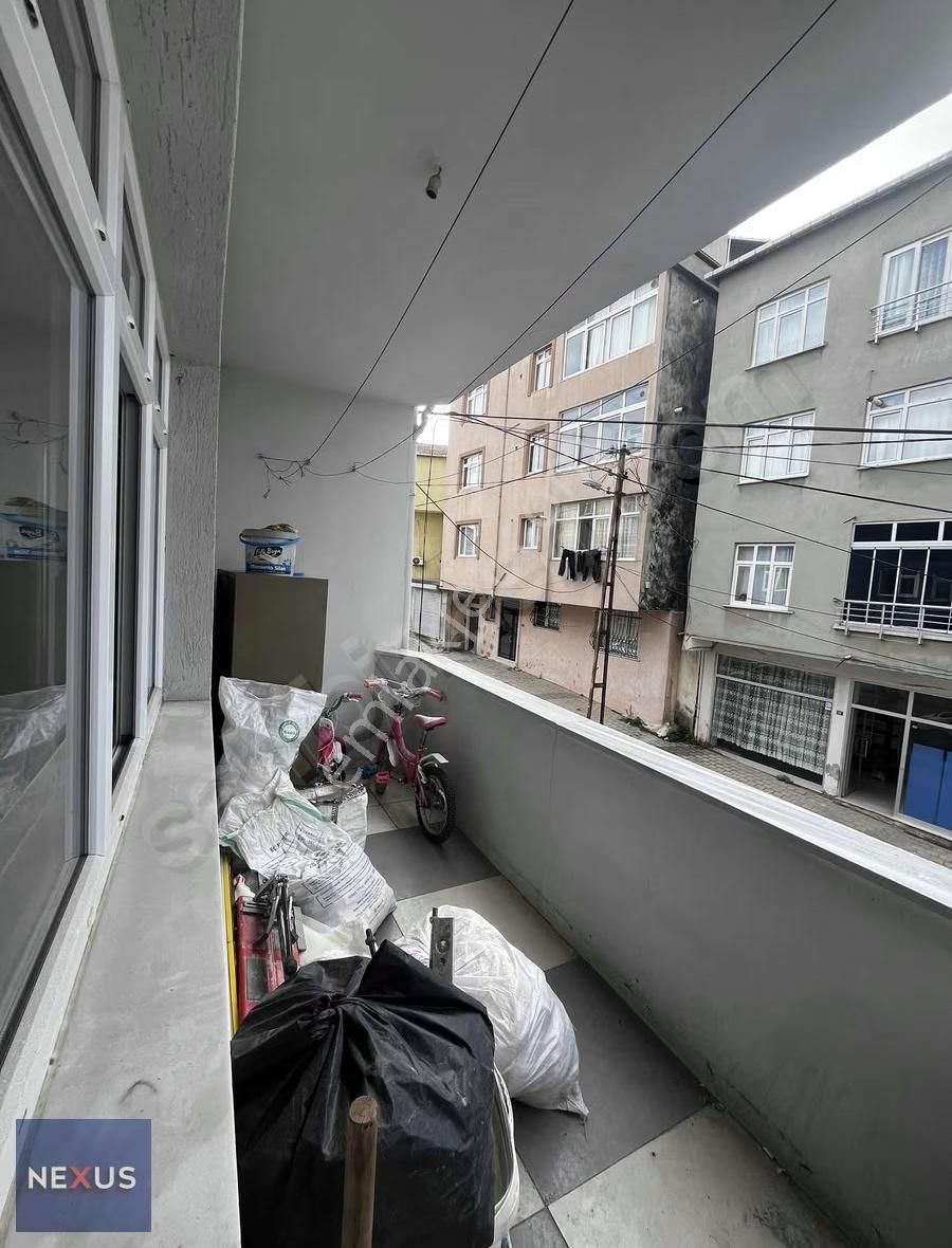 Geniş Arsa Paylı, Yenilenmiş, Çift Cepheli, Balkonlu 2+1 Daire - Görsel 7