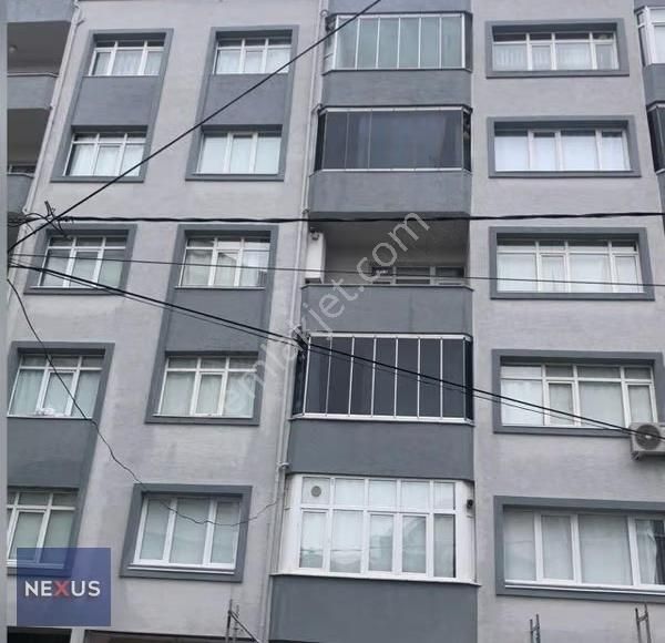 Geniş Arsa Paylı, Yenilenmiş, Çift Cepheli, Balkonlu 2+1 Daire