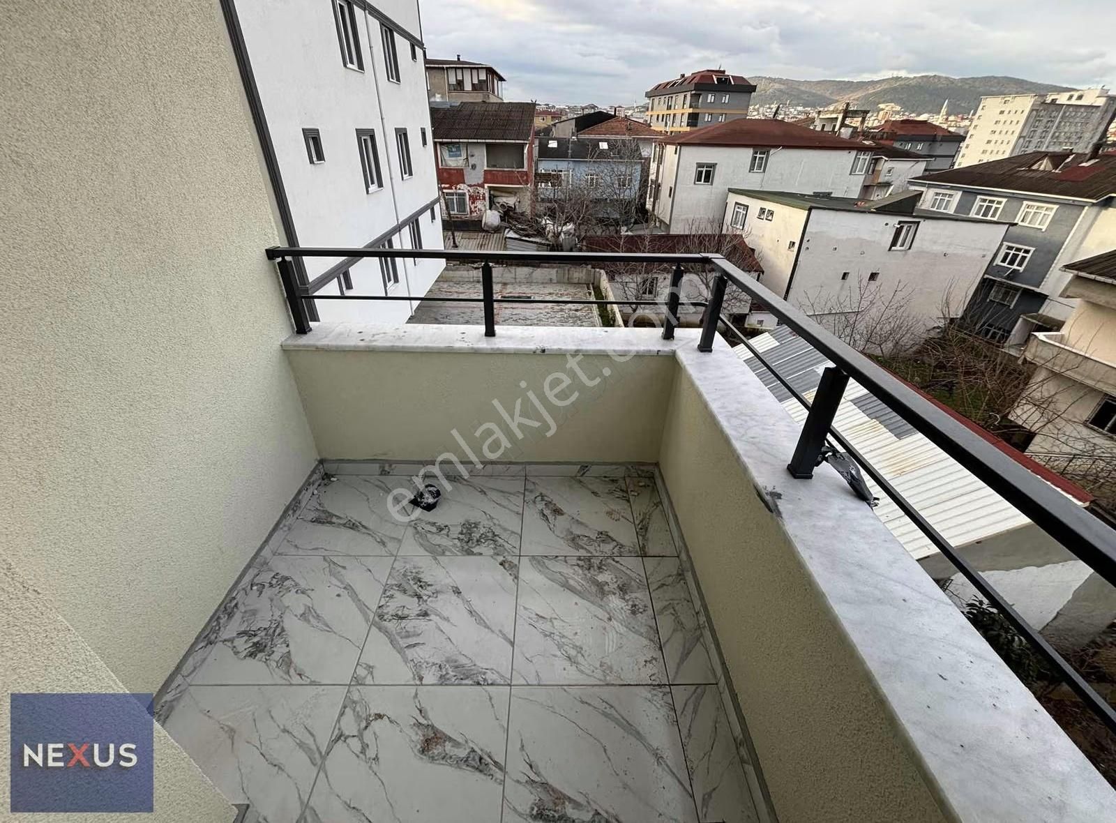 Sultanbeyli Mecdiye Mahallesinde Satlık 2+1 Ara Kat Daire - Görsel 22