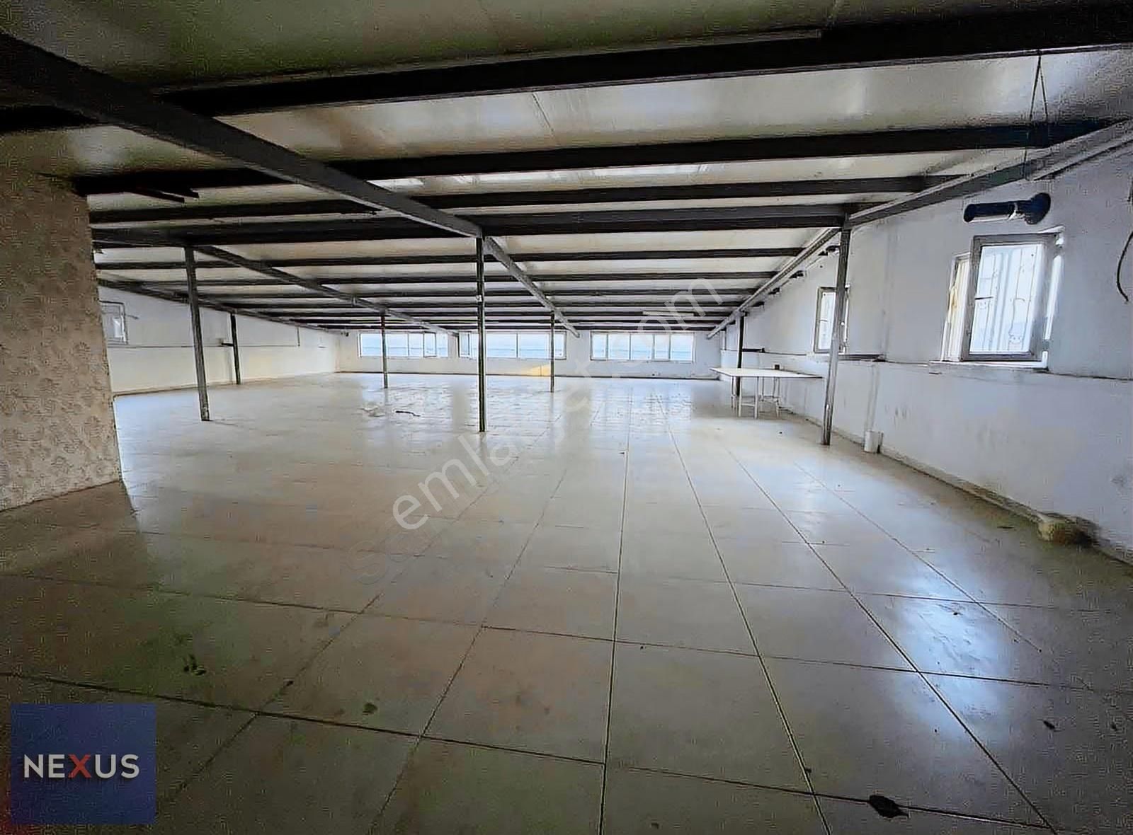 Sultanbeyli Bosna Bulvarın'da 350 M2 Kiralık İş Yeri Dükkan