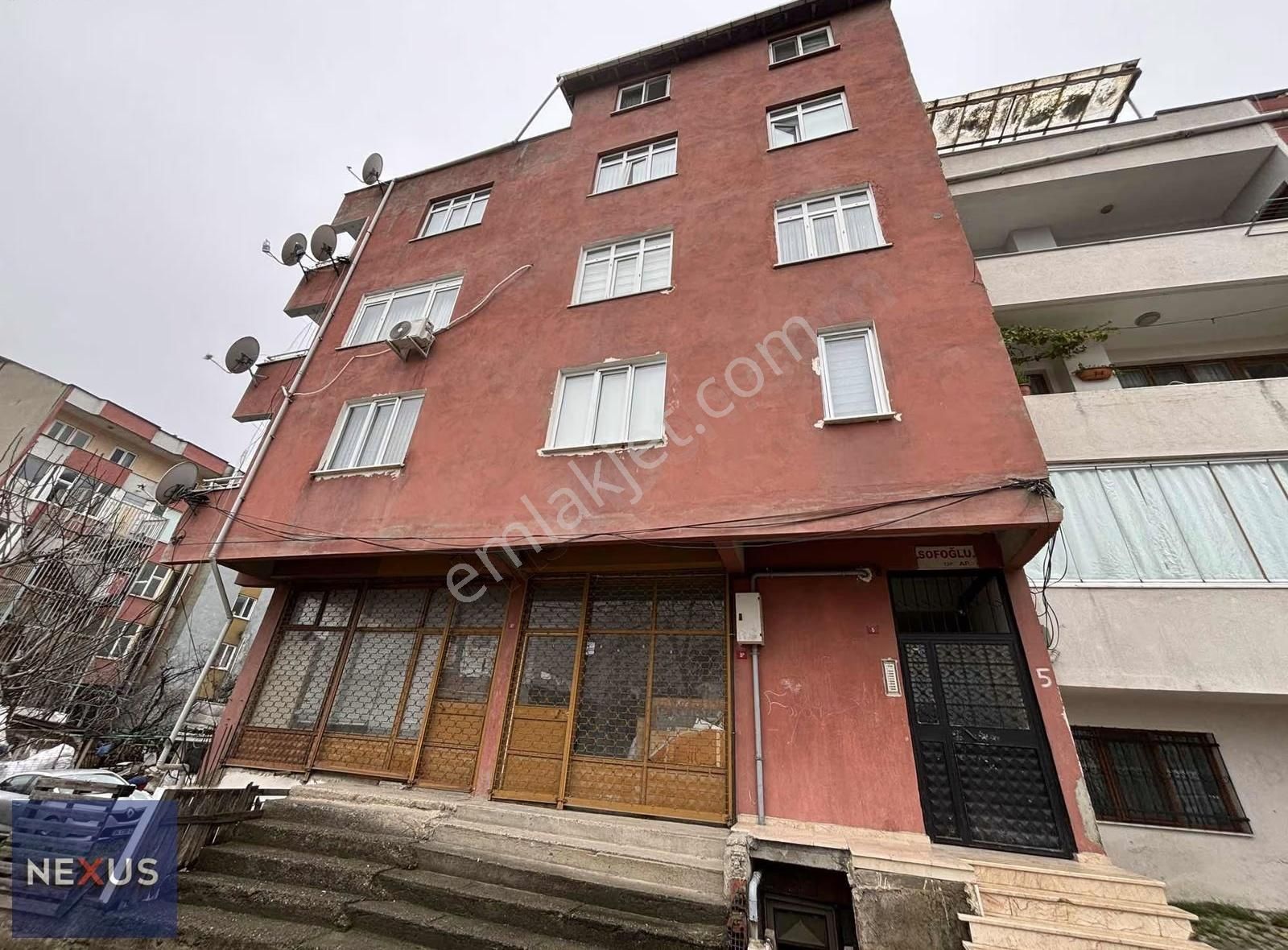 Sultanbeyli Turgutreis Mahallesinde Kirlık 2+1 Daire