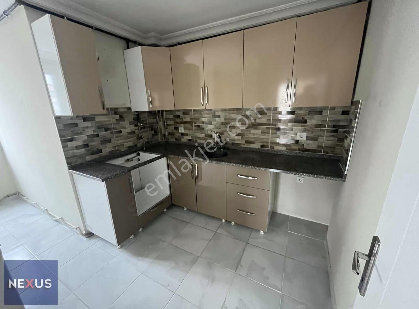 Sultanbeyli Adil Mahallesinde Kiralık 3+1 Daire - Görsel 13