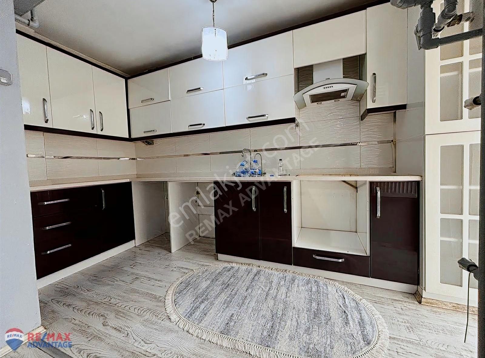 Remax Advantage'dan Çekirgede 3+1 Ara Kat Aile Sitesi - Görsel 10