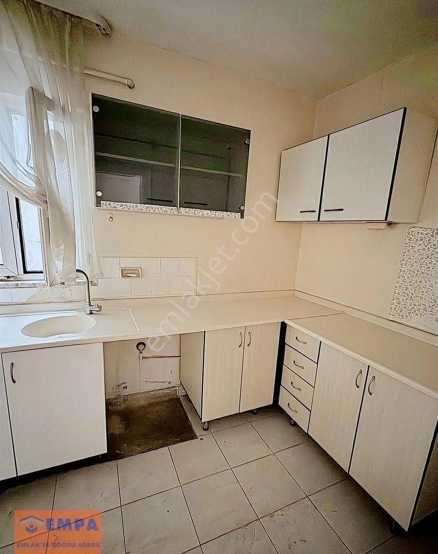 Gençlik Caddesinde Kiralık Geniş 2+1 - Görsel 9